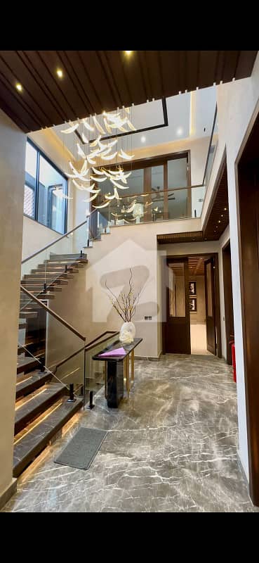 Luxury 2 Kanal Ultra Modern House With Lush Green Lawn For Sale