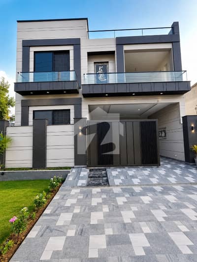 10 Marla Brand New Home For Sale