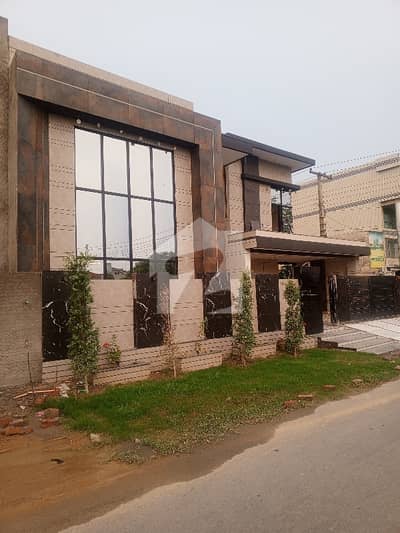 آئی ای پی انجنیئرز ٹاؤن ۔ بلاک ای 1 آئی ای پی انجنیئرز ٹاؤن ۔ سیکٹر اے,آئی ای پی انجینئرز ٹاؤن,لاہور میں 5 کمروں کا 1 کنال مکان 7.25 کروڑ میں برائے فروخت۔ آئی ای پی انجنیئرز ٹاؤن ۔ بلاک ای 1 آئی ای پی انجنیئرز ٹاؤن ۔ سیکٹر اے,آئی ای پی انجینئرز ٹاؤن,لاہور میں 5 کمروں کا 1 کنال مکان 7.25 کروڑ میں برائے فروخت۔