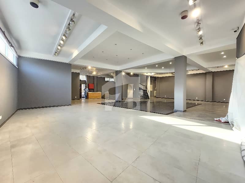 1 Kanal Corner Commercial Building 1 Kanal Corner Commercial Building
