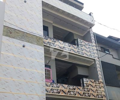 نشیمنِ اقبال فیز 2 نشیمنِ اقبال,لاہور میں 8 کمروں کا 5 مرلہ مکان 2.5 کروڑ میں برائے فروخت۔