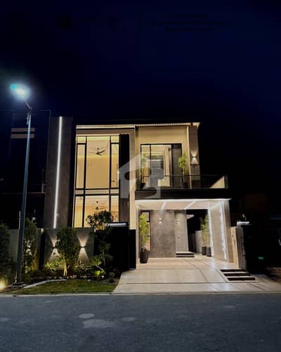 New Listing in DHA Phase 04 New Listing in DHA Phase 04