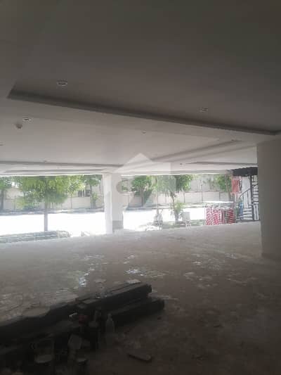 LOWER GROUND SHOP Commarcail SHOP AVAILABLE FOR RENT CIVC CENTER