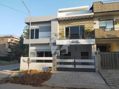 جی ۔ 13/2 جی ۔ 13,اسلام آباد میں 5 کمروں کا 7 مرلہ مکان 1.95 لاکھ میں کرایہ پر دستیاب ہے۔