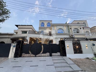 بوچ ایگزیکٹو ولاز - فیز 2 بش ایگزیکٹو ولاز,ملتان میں 6 کمروں کا 8 مرلہ مکان 3.1 کروڑ میں برائے فروخت۔ بوچ ایگزیکٹو ولاز - فیز 2 بش ایگزیکٹو ولاز,ملتان میں 6 کمروں کا 8 مرلہ مکان 3.1 کروڑ میں برائے فروخت۔