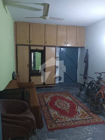جوہر ٹاؤن فیز 1 - بلاک ای جوہر ٹاؤن فیز 1,جوہر ٹاؤن,لاہور میں 2 کمروں کا 5 مرلہ زیریں پورشن 55.0 ہزار میں کرایہ پر دستیاب ہے۔ جوہر ٹاؤن فیز 1 - بلاک ای جوہر ٹاؤن فیز 1,جوہر ٹاؤن,لاہور میں 2 کمروں کا 5 مرلہ زیریں پورشن 55.0 ہزار میں کرایہ پر دستیاب ہے۔