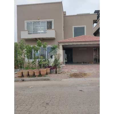 Luxury 7-Beds Villa Available For Rent