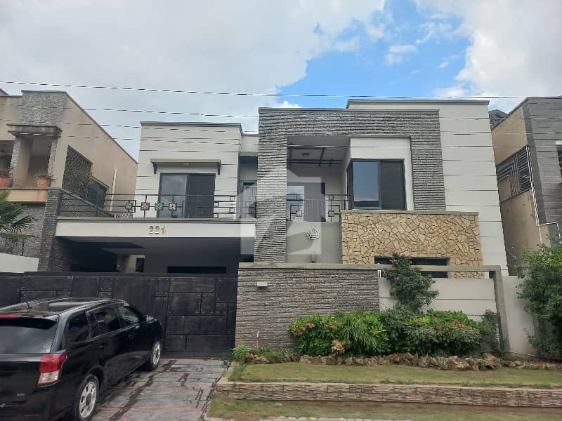 گرین ایونیو اسلام آباد میں 5 کمروں کا 1 کنال مکان 3.5 لاکھ میں کرایہ پر دستیاب ہے۔ گرین ایونیو اسلام آباد میں 5 کمروں کا 1 کنال مکان 3.5 لاکھ میں کرایہ پر دستیاب ہے۔
