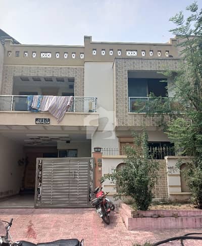 30x60 Beautifull House For Rent In G13