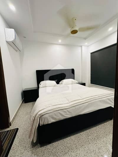 6 Marla Sq. Ft 1350 Brand New Luxury Apartment Available For Rent