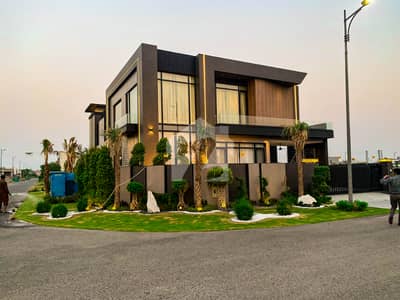 ڈی ایچ اے فیز 7 ڈی ایچ اے ڈیفینس,لاہور میں 5 کمروں کا 1 کنال مکان 8.25 کروڑ میں برائے فروخت۔ ڈی ایچ اے فیز 7 ڈی ایچ اے ڈیفینس,لاہور میں 5 کمروں کا 1 کنال مکان 8.25 کروڑ میں برائے فروخت۔