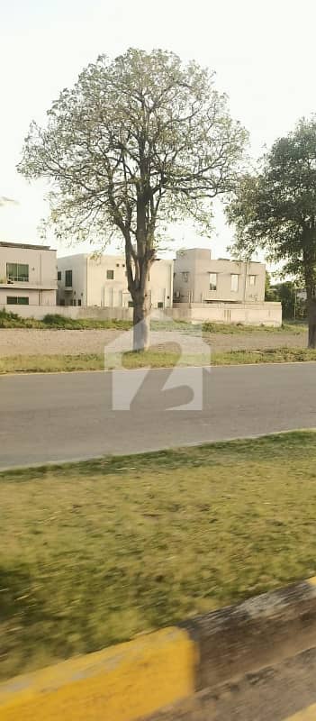 ڈی ایچ اے فیز9 پریزم ڈی ایچ اے ڈیفینس,لاہور میں 5 مرلہ رہائشی پلاٹ 1.08 کروڑ میں برائے فروخت۔ ڈی ایچ اے فیز9 پریزم ڈی ایچ اے ڈیفینس,لاہور میں 5 مرلہ رہائشی پلاٹ 1.08 کروڑ میں برائے فروخت۔