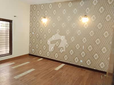 10 Marla Full House Available For Rent Near Y Block Commercial Market In Phase 3 DHA Lahore