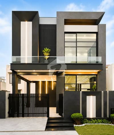 Modern House For Sale Near Park Modern House For Sale Near Park