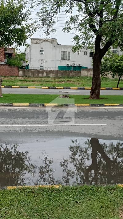 For sale in Valencia town 1 Kanal Plot Main Bolueward Facing Park Near To Markeet Near To Mosque Near To School Hot Location