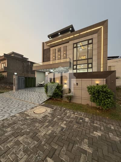 10 Marla Designer House for Sale in Central Park, Lahore