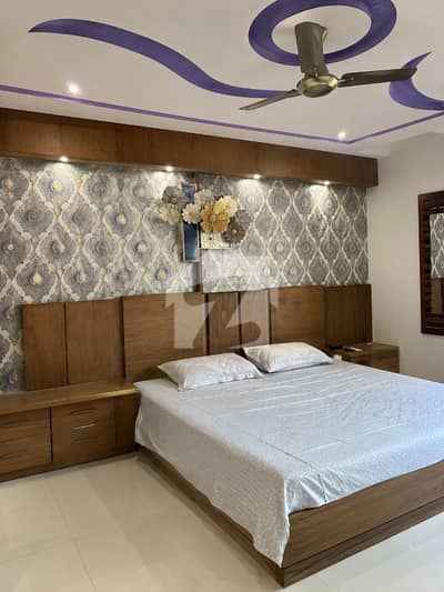 3rd Floor Flat for Sale in Wamik Plaza Near Abdullah Centre
