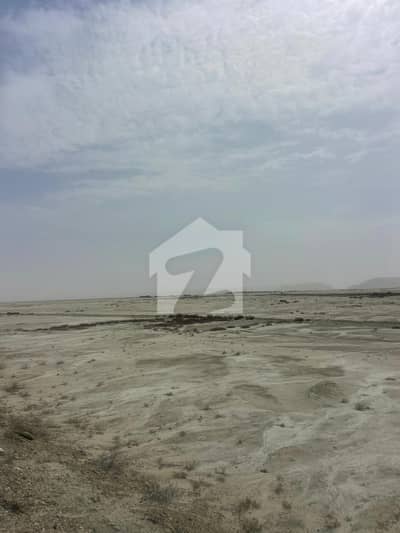 100 ACRE LAND IN GWADAR