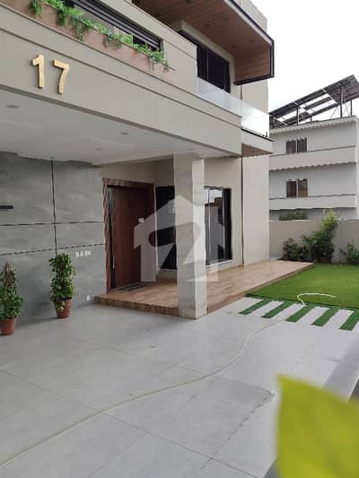 جی ۔ 13 اسلام آباد میں 6 کمروں کا 1 کنال مکان 16.0 کروڑ میں برائے فروخت۔