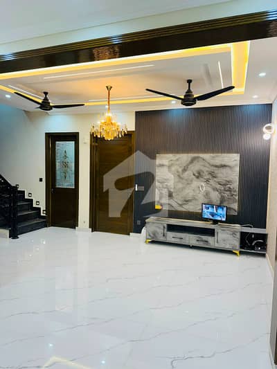 5 Marla Brand New House For Sale In Park View City Lahore | For Discounted Price And Original Pictures Download The App "Signature Lands".
