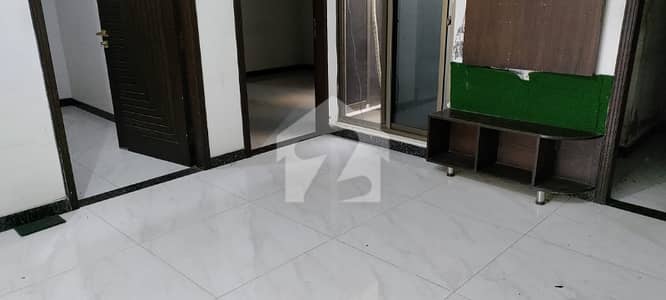 5 MARLA HOUSE FOR RENT NEAR SHOKAT KHANAM HOSPITAL LAHORE.