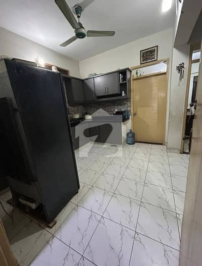 Get This Amazing 900 Square Feet Flat Available In Gulshan-e-Iqbal Town