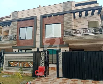 آرکیٹیکٹس انجنیئرز ہاؤسنگ سوسائٹی لاہور میں 5 کمروں کا 10 مرلہ مکان 4.1 کروڑ میں برائے فروخت۔ آرکیٹیکٹس انجنیئرز ہاؤسنگ سوسائٹی لاہور میں 5 کمروں کا 10 مرلہ مکان 4.1 کروڑ میں برائے فروخت۔
