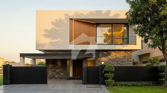 10 MARLA ELEGANT AND FULLY MAINTAINED SUPER HOT LOCATED BUNGALOW IS AVAILABLE IN THE BEST BLOCK OF DHA 9 TOWN LAHORE.
