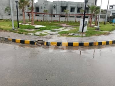 Good location deal plot available for Sale