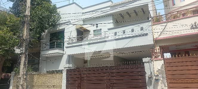 10 Marla House Available For Sale 10 Marla House Available For Sale