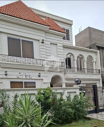 Ten Marla House Available For Rent