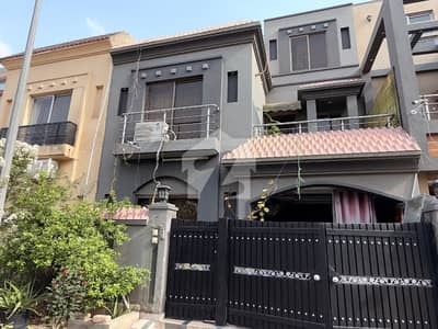 5 Marla Sami Furnished Owner Build House For Sale in Bahria town Lahore