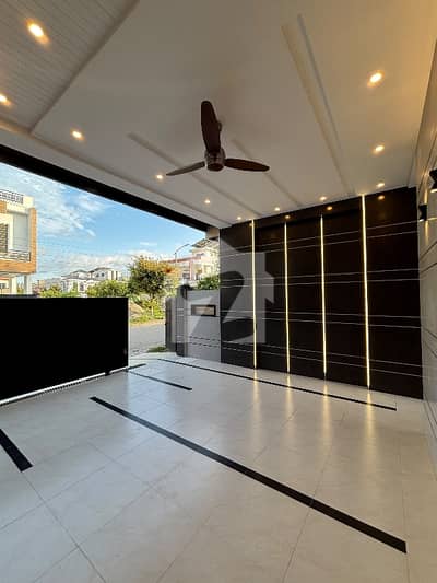 10 Marla Luxury Designer House for Sale | Spacious Living | Outclass Finishing | Premium Lifestyle