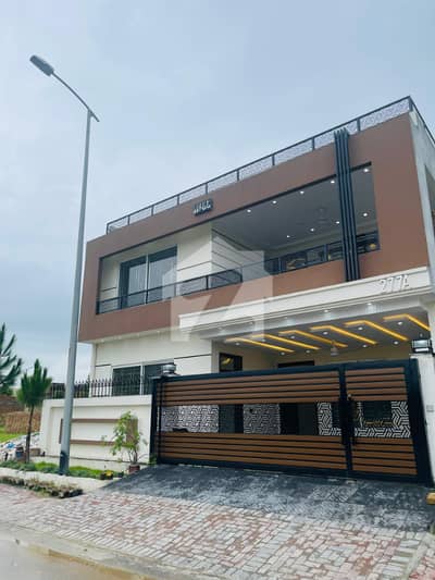 10 Marla Brand New House For Sale