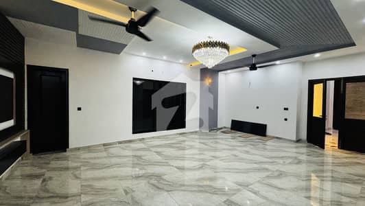 آئی ای پی انجنیئرز ٹاؤن ۔ سیکٹر اے آئی ای پی انجینئرز ٹاؤن,لاہور میں 6 کمروں کا 1 کنال مکان 6.4 کروڑ میں برائے فروخت۔ آئی ای پی انجنیئرز ٹاؤن ۔ سیکٹر اے آئی ای پی انجینئرز ٹاؤن,لاہور میں 6 کمروں کا 1 کنال مکان 6.4 کروڑ میں برائے فروخت۔