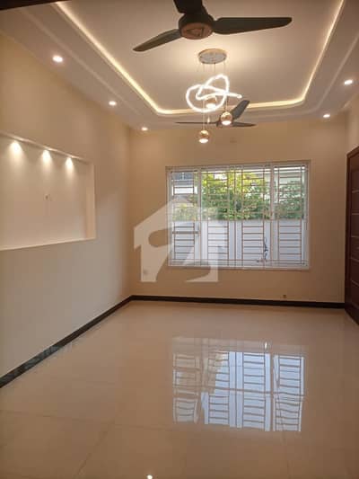 3 BED VIP Tile Flooring UPPER PORTION car parking Avlb 3 BED VIP Tile Flooring UPPER PORTION car parking Avlb
