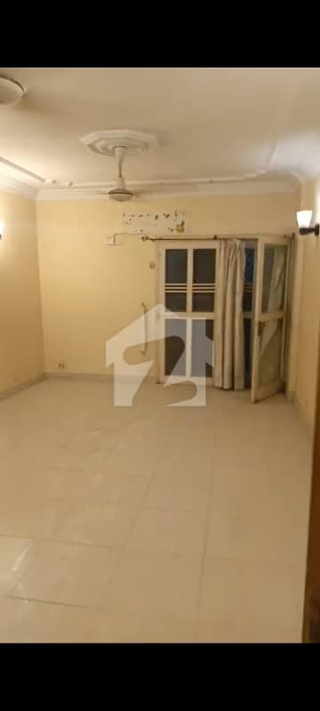 Flat Of 1900 Square Feet Is Available In Contemporary Neighborhood Of Gulshan-E-Iqbal Town