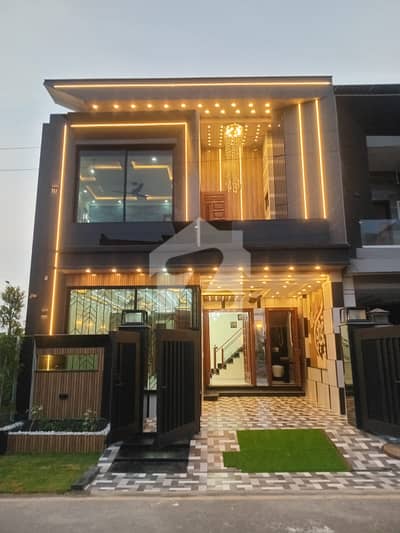 5 Marla Brand New Modern Design Lavish House For Sale In Park View City Lahore | For Discounted Price And Original Pictures Download The App "Signature Lands".