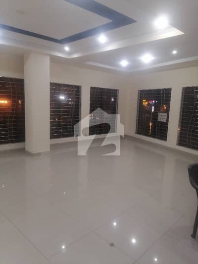 FLOOR FOR RENT BAHRIA TOWN RAWALPINDI CIVIC CENTER PHESE 4