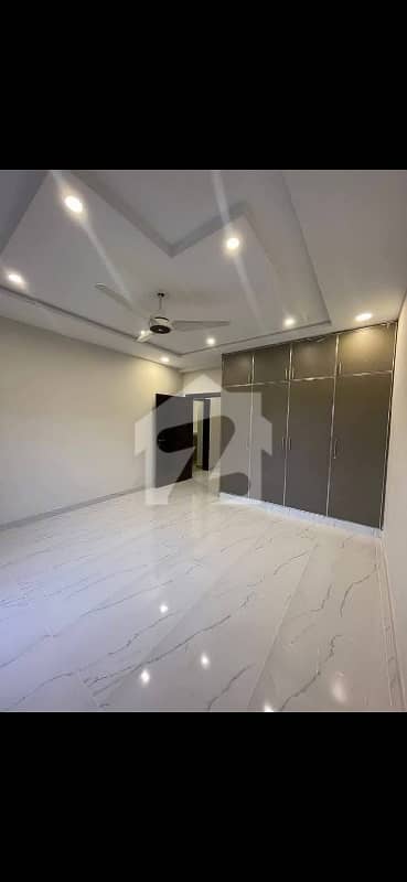 Askari 6 Flat 4 Bed Dd West Open Available For Rent. 2nd Floor And 8th Floor.