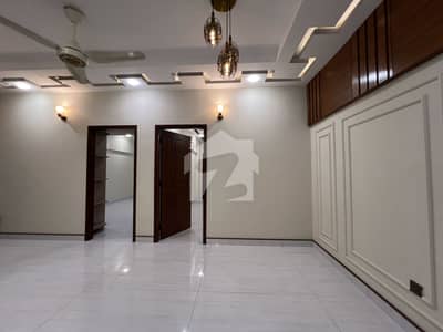 بخاری کمرشل ایریا ڈی ایچ اے فیز 6,ڈی ایچ اے ڈیفینس,کراچی میں 2 کمروں کا 4 مرلہ فلیٹ 2.75 کروڑ میں برائے فروخت۔