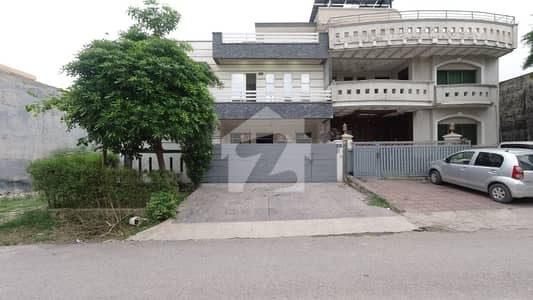 Almost Brand New House For sale In i-8/2 Islamabad