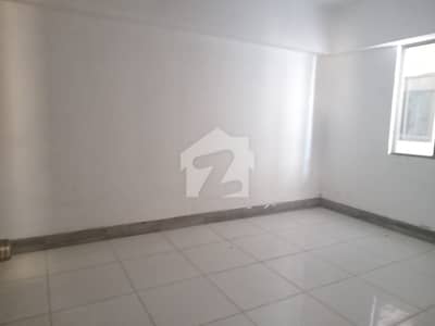 صدر صدر ٹاؤن,کراچی میں 2 کمروں کا 4 مرلہ فلیٹ 1.2 کروڑ میں برائے فروخت۔
