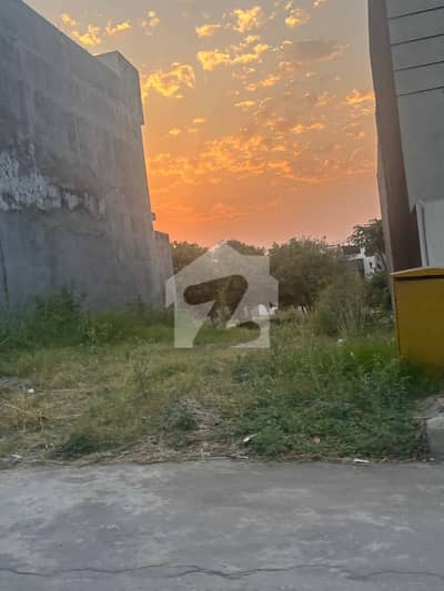 10 Marla Corner Residential Plot For Sale F-2 Block, Bahria Town Phase 8 Rawalpindi 10 Marla Corner Residential Plot For Sale F-2 Block, Bahria Town Phase 8 Rawalpindi