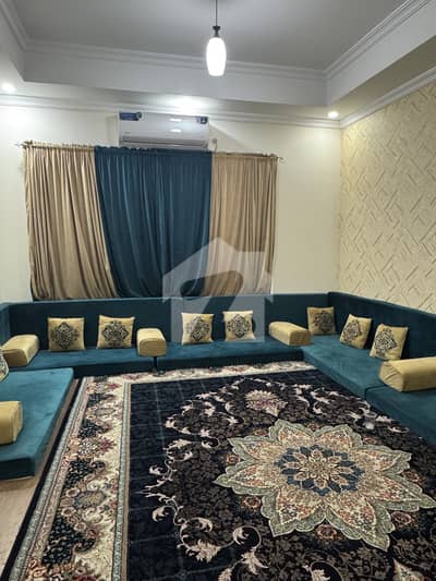 بحریہ ٹاؤن فیز 7 بحریہ ٹاؤن راولپنڈی,راولپنڈی میں 2 کمروں کا 7 مرلہ فلیٹ 1.3 لاکھ میں کرایہ پر دستیاب ہے۔