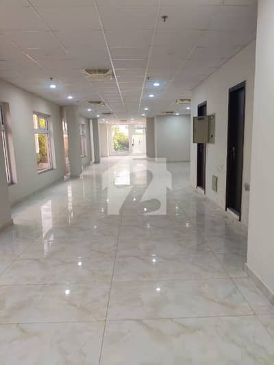 جی ۔ 8 مرکز جی ۔ 8,اسلام آباد میں 1 کنال عمارت 10.0 لاکھ میں کرایہ پر دستیاب ہے۔