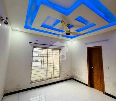 House Of 8100 Square Feet In F-8/4 Is Available House Of 8100 Square Feet In F-8/4 Is Available