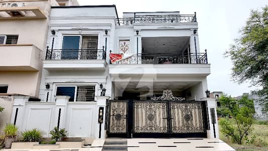 Highly-Desirable Prime Location House Available In LDA Avenue - Block J For Sale