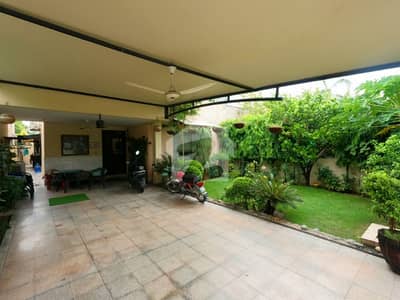 9.25 Marla House For Sale Main Road, Umar Block, Bahria Town