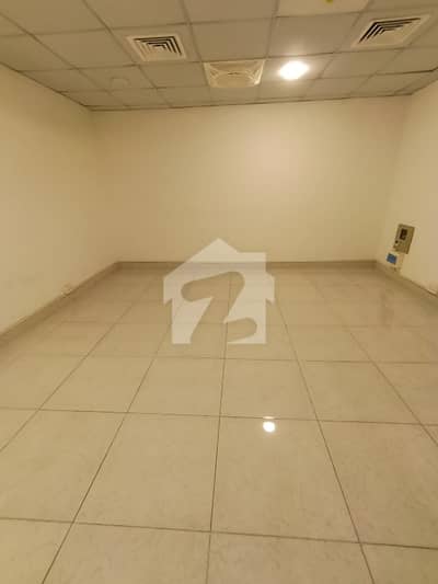 ورلڈ ٹریڈ سینٹر ڈی ایچ اے ڈیفینس فیز 2,ڈی ایچ اے ڈیفینس,اسلام آباد میں 2 مرلہ Studio دفتر 30.0 ہزار میں کرایہ پر دستیاب ہے۔